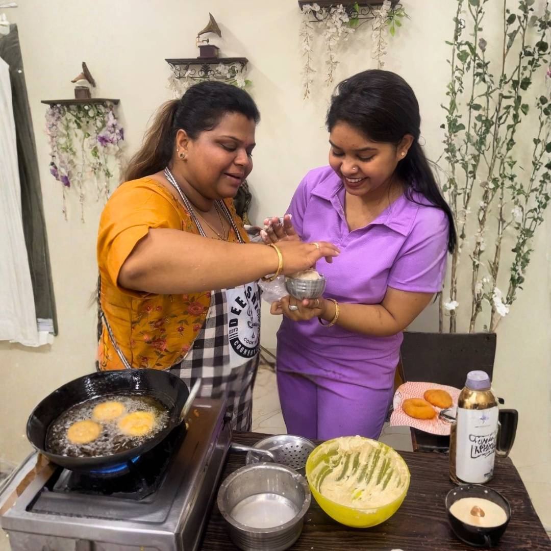 @DeepanshiCookery Instagram post — cooking and baking class highlight 1